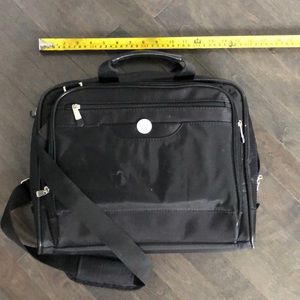 Dell essential briefcase 15